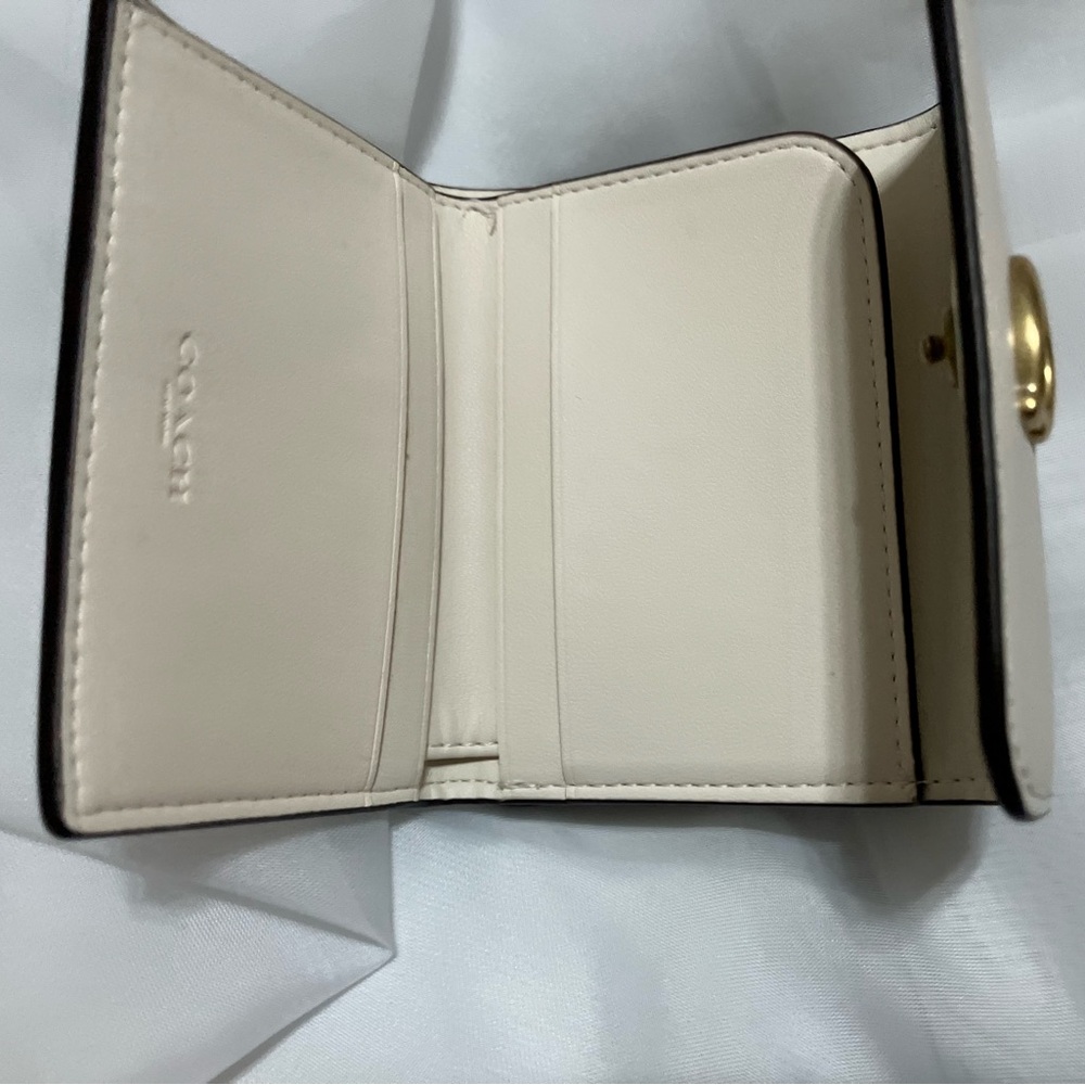 Coach Essentials Card Holder Wallet - Picture 7 of 9
